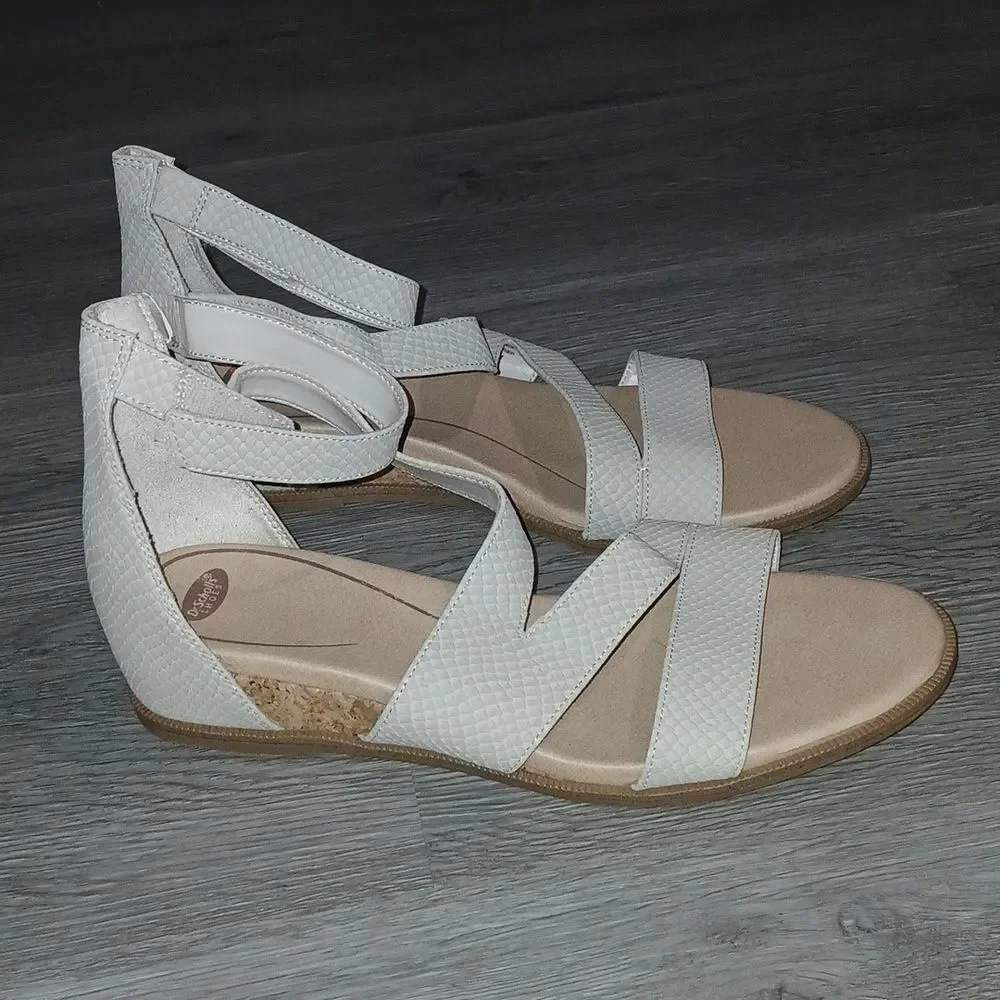 Dr. Scholl's Freedom Light tan Strappy Sandals Sz 11 NWOT